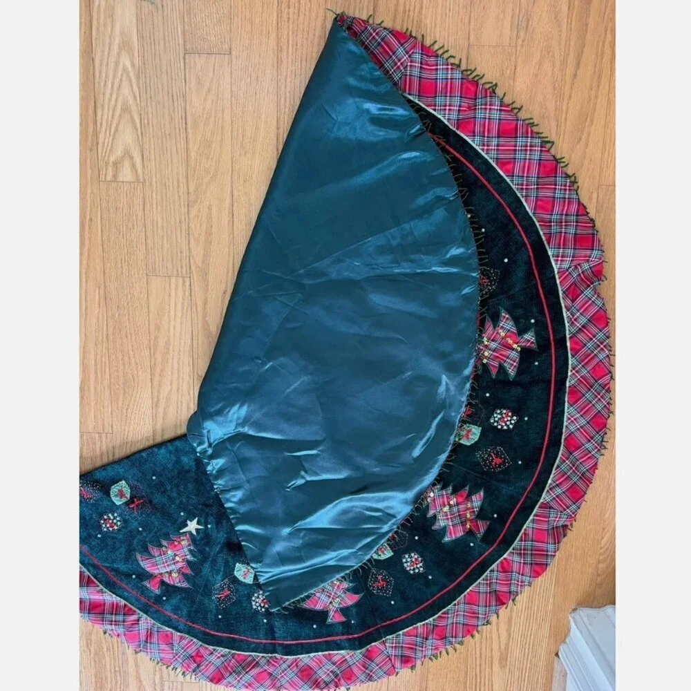 Christmas Tree Skirt Green Velvet Beaded Embroidered Fringe Large 47
